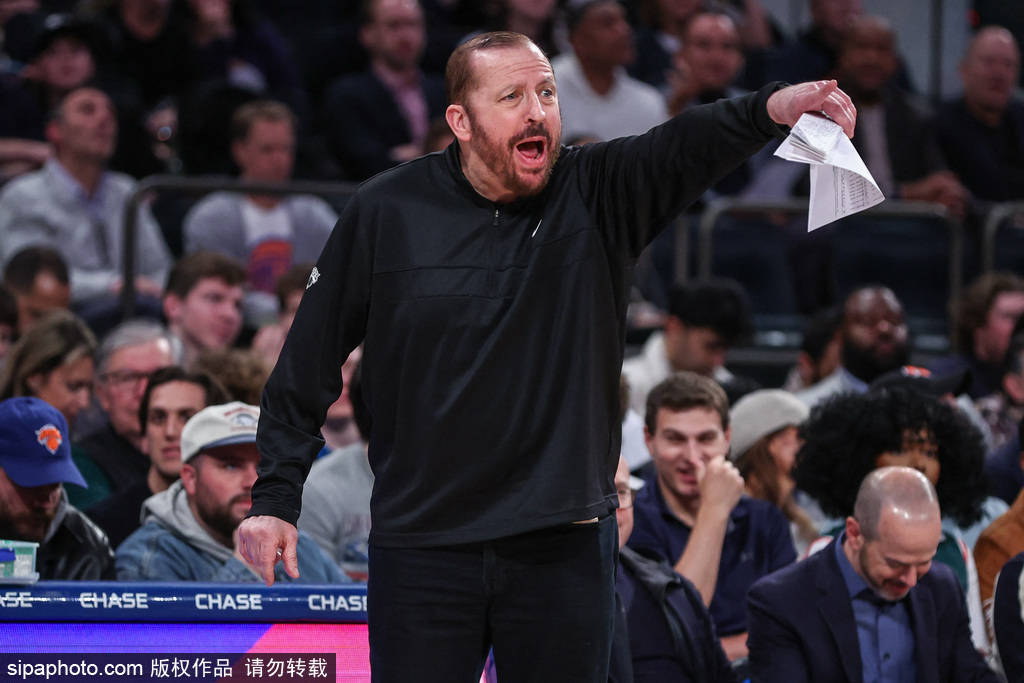 NBA球队主帅因战术问题遭质疑
