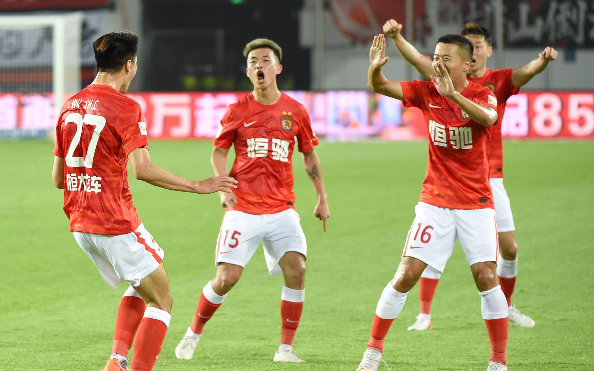 教练失言引争议俱乐部或迎来巨变