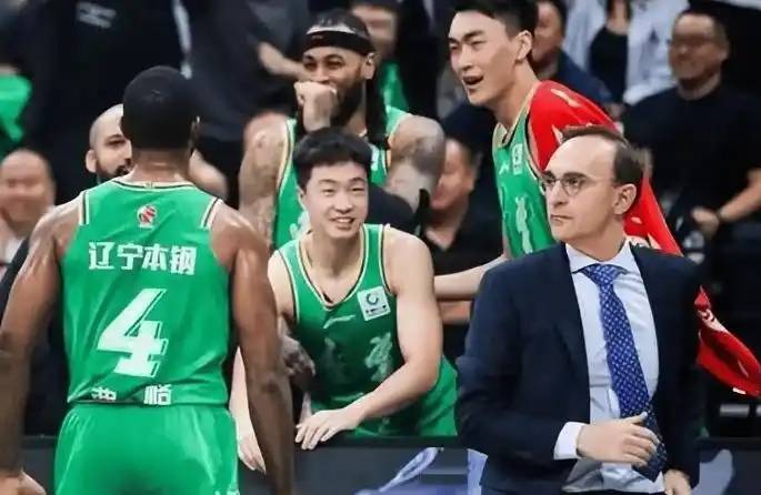 南特防线再次暴露问题，主帅拟调整阵容的简单介绍
